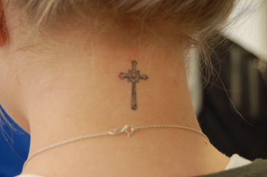 Small Cross - 100's of Small Cross Tattoo Design Ideas Pictures Gallery