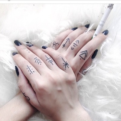 f2 - 100's of Finger Tattoo Design Ideas Picture Gallery